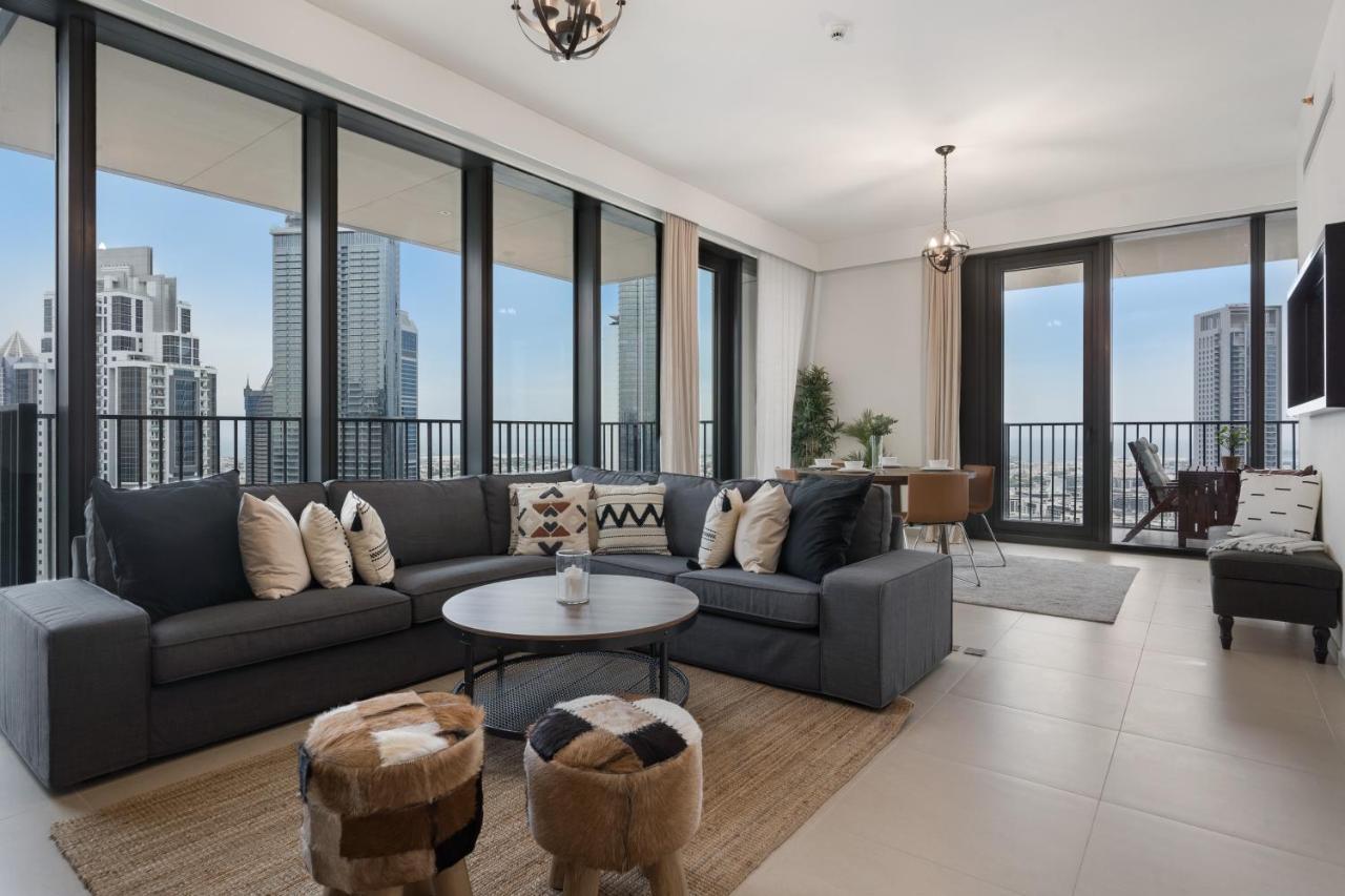 Breathtaking City Views From Dt Apt With Terrace Dubai Eksteriør billede