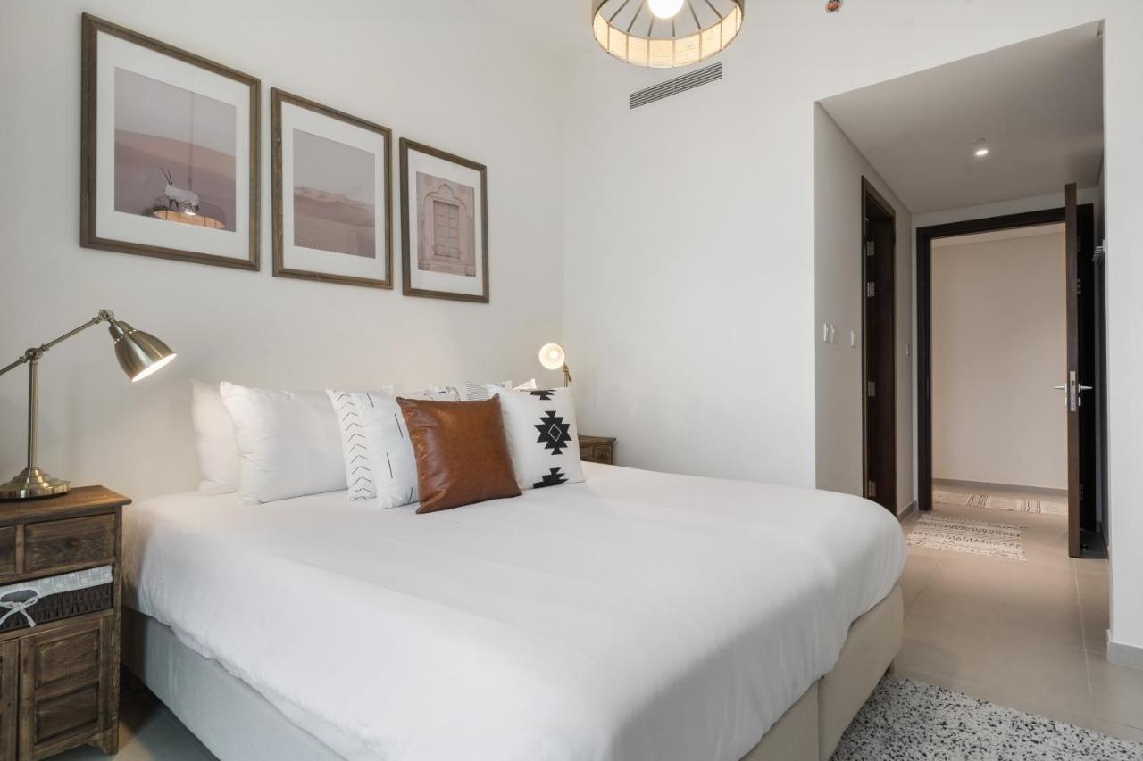Breathtaking City Views From Dt Apt With Terrace Dubai Eksteriør billede