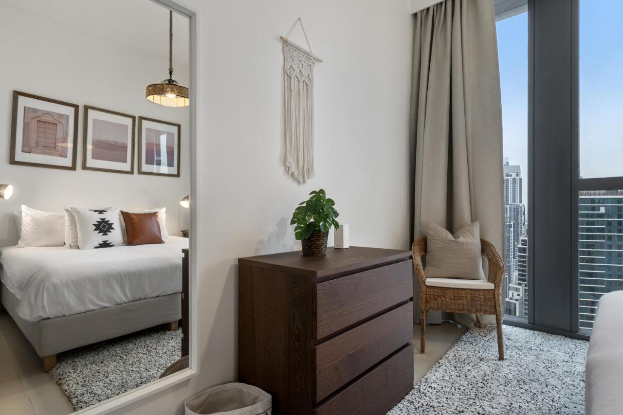 Breathtaking City Views From Dt Apt With Terrace Dubai Eksteriør billede