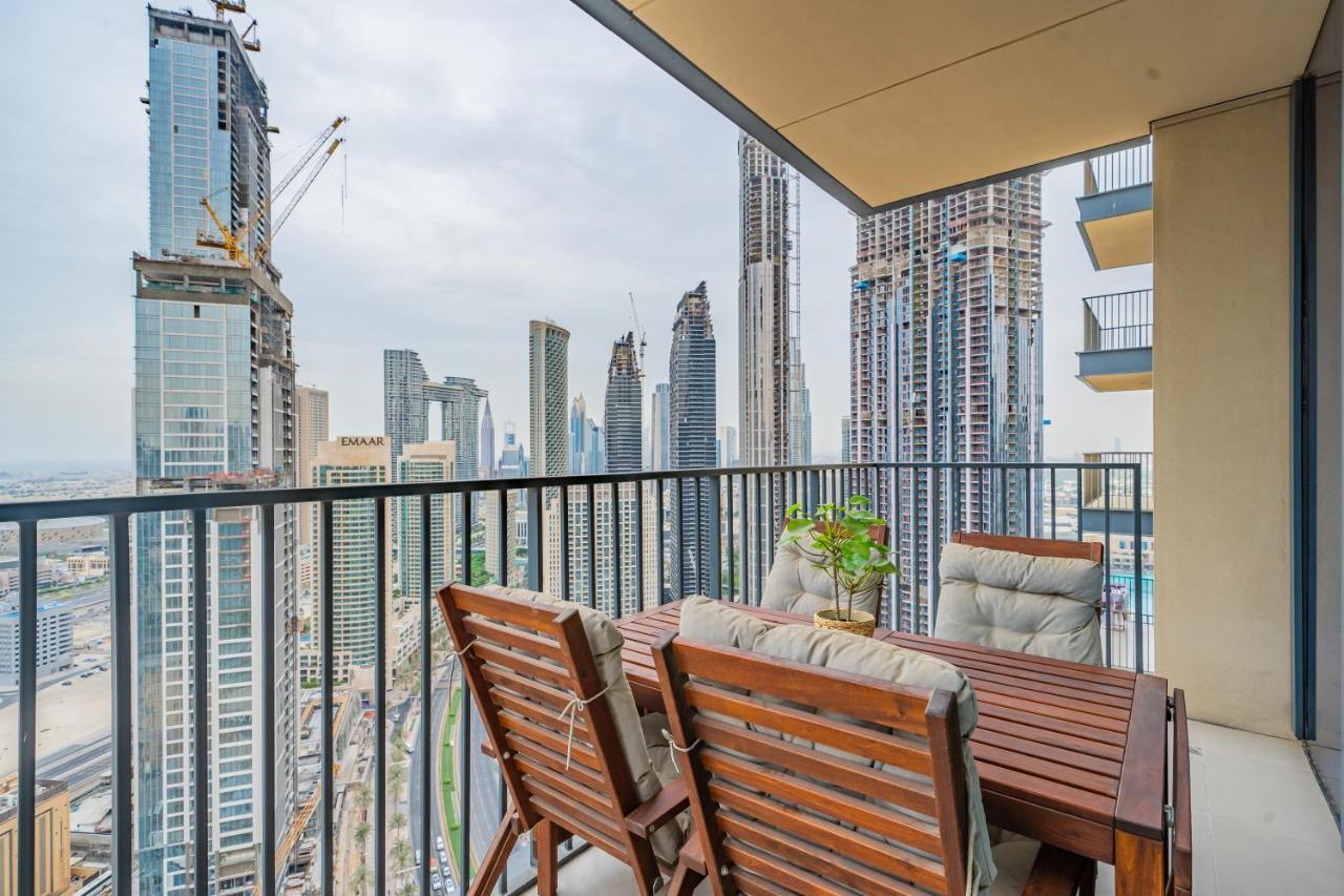 Breathtaking City Views From Dt Apt With Terrace Dubai Eksteriør billede