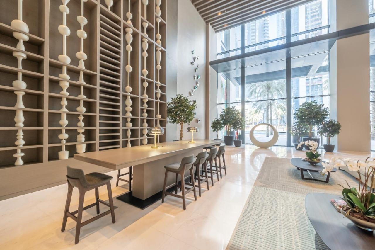 Breathtaking City Views From Dt Apt With Terrace Dubai Eksteriør billede