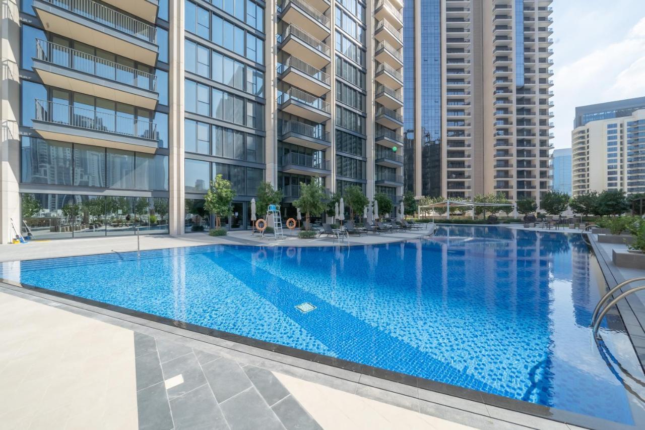 Breathtaking City Views From Dt Apt With Terrace Dubai Eksteriør billede