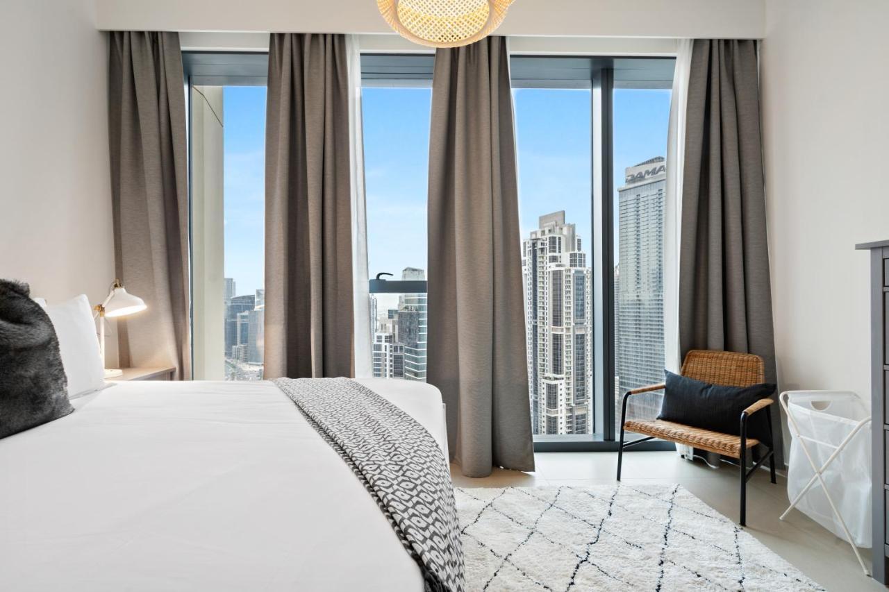Breathtaking City Views From Dt Apt With Terrace Dubai Eksteriør billede