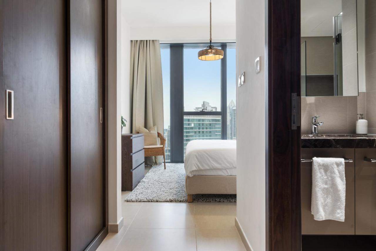 Breathtaking City Views From Dt Apt With Terrace Dubai Eksteriør billede