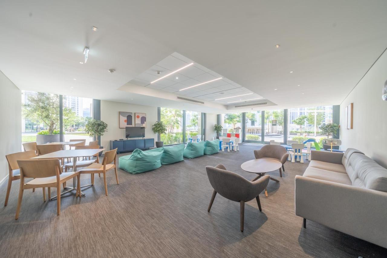 Breathtaking City Views From Dt Apt With Terrace Dubai Eksteriør billede